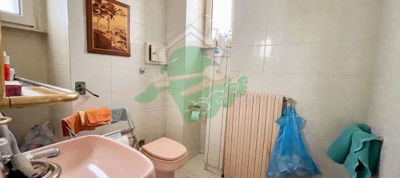 4-salle Appartement à Foggia, Italy No. 190176 9