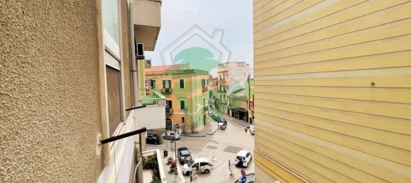 4-salle Appartement à Foggia, Italy No. 190176 13