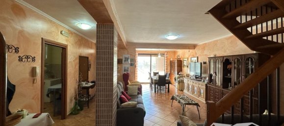 6-Zimmer Haus in Paternò, Italy, Nr. 52193 4