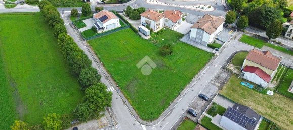 Terreno em Villa del Conte, Italy 1374 m² N.º 364030 2