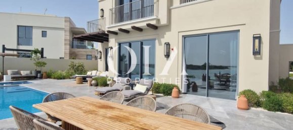 5 bedrooms Villa in Abu Dhabi, UAE No. 22155 2