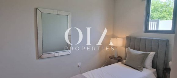 5 bedrooms Villa in Abu Dhabi, UAE No. 22155 24