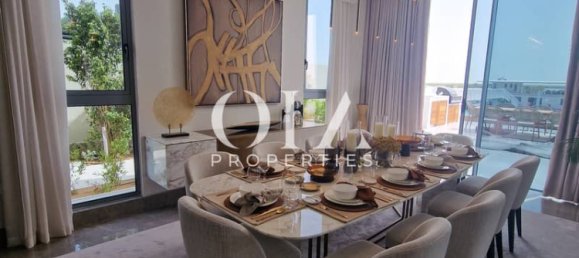5 bedrooms Villa in Abu Dhabi, UAE No. 22155 15