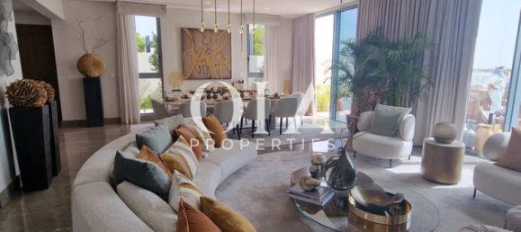 5 bedrooms Villa in Abu Dhabi, UAE No. 22155 14