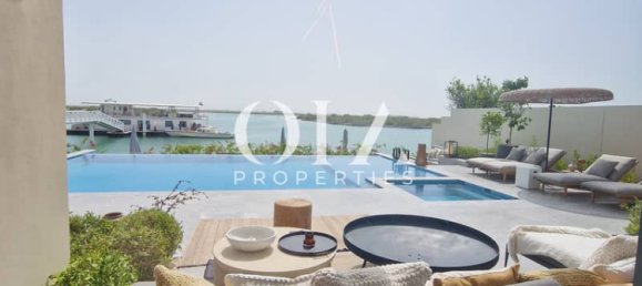 5 bedrooms Villa in Abu Dhabi, UAE No. 22155 6