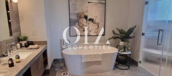 5 bedrooms Villa in Abu Dhabi, UAE No. 22155 29