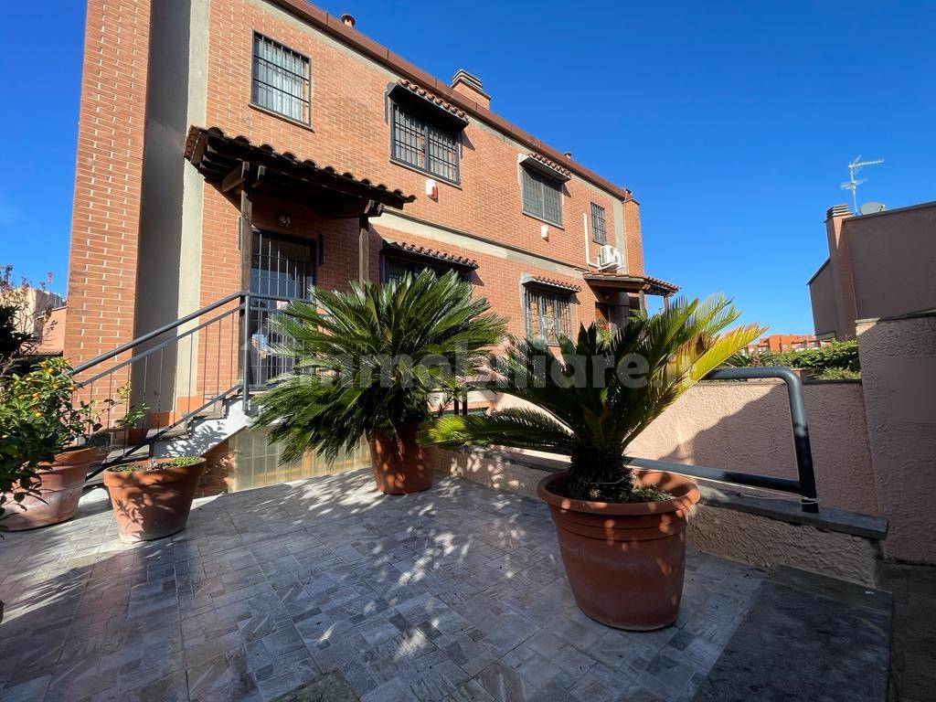 3 chambres Villa à Rome, Italy No. 112695