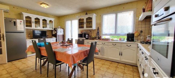 Casa de 5 habitaciónes en Bonneuil-Matours, France No. 321033 4