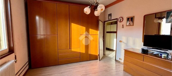 Apartamento de 3 habitaciónes en Loria, Italy No. 3521 12