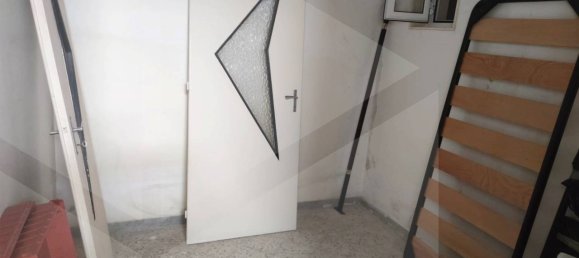 2-salle Propriété commerciale à Bari, Italy No. 21645 8