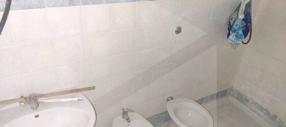 2-salle Propriété commerciale à Bari, Italy No. 21645 5