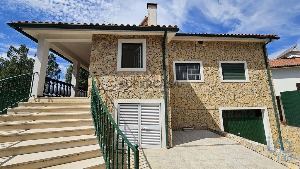 Casa de 3 dormitorios en Macas de Dona Maria, Portugal No. 351996