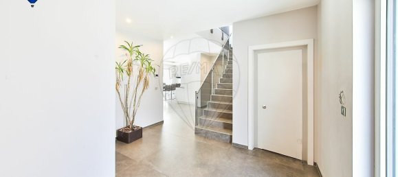 Вилла с 5 спальнями в Виляж-Нёф, Франция № 266360 3