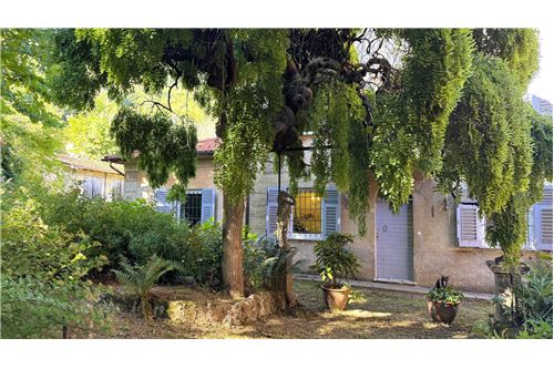 11 bedrooms Villa in Savignone, Italy No. 289497