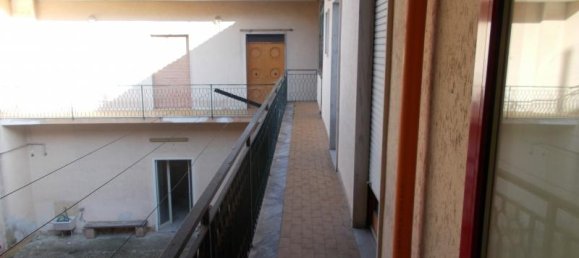8 rooms House in Lusciano, Italy No. 229380 12