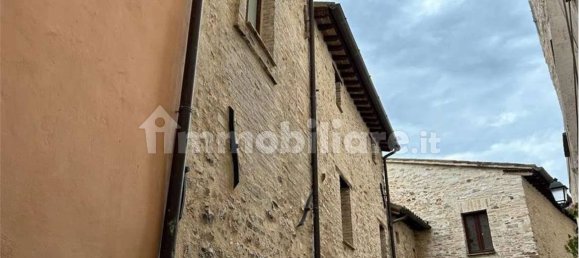 5 rooms Apartment in Nocera Umbra, Italy No. 233353 12