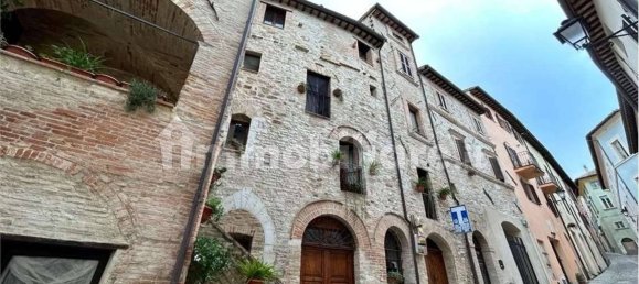 5 rooms Apartment in Nocera Umbra, Italy No. 233353 2