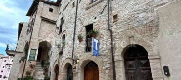 5 rooms Apartment in Nocera Umbra, Italy No. 233353 5