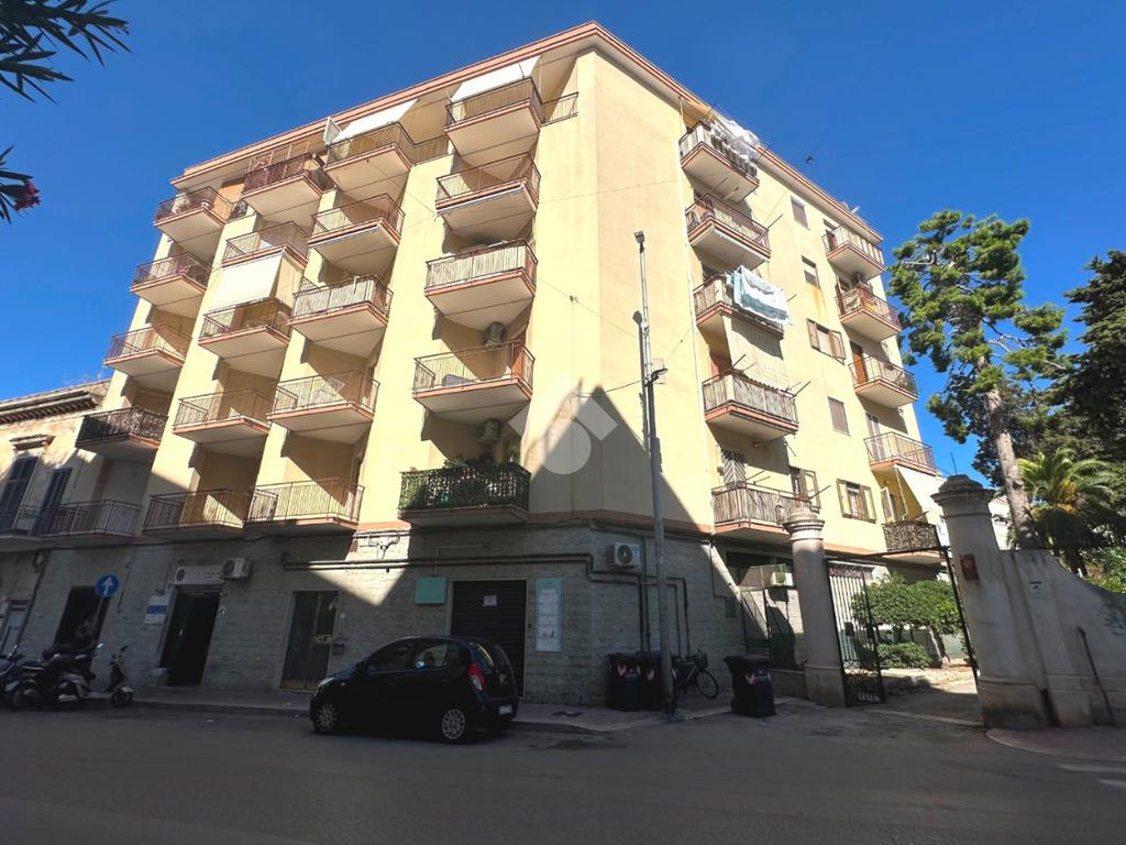 Apartamento T2 em Trani, Italy N.º 272054