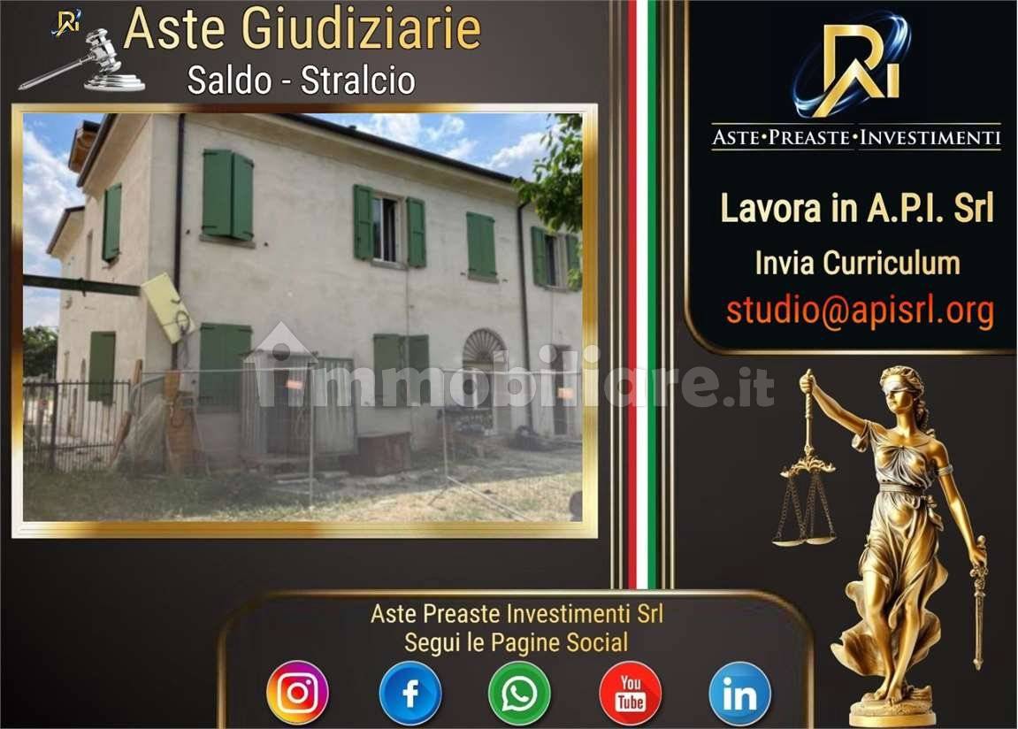 5 غرف نوم منزل في Novi di Modena, Italy رقم 280716