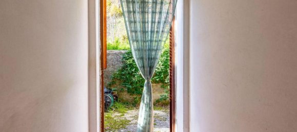 4-salle Appartement à Pescorocchiano, Italy No. 35121 36