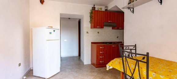 4-salle Appartement à Pescorocchiano, Italy No. 35121 14