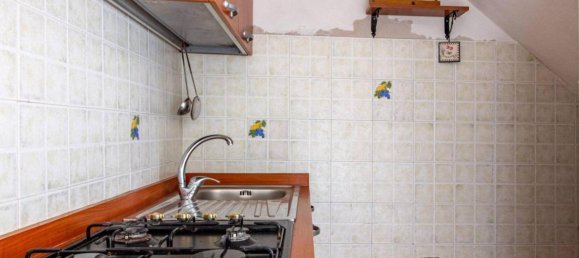 4-salle Appartement à Pescorocchiano, Italy No. 35121 16