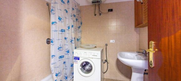 4-salle Appartement à Pescorocchiano, Italy No. 35121 6