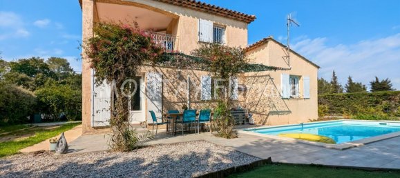 Casa de 4 dormitorios en Saint-Raphael, France No. 322593 2