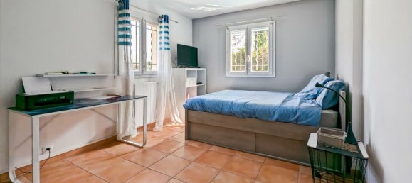 Casa de 4 dormitorios en Saint-Raphael, France No. 322593 8