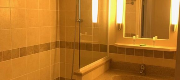 2 bedrooms Castles in Mallemort, France No. 343618 8