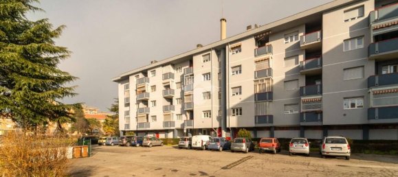 4 rooms Apartment in Grugliasco, Italy No. 159239 2