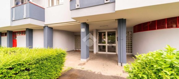 4 rooms Apartment in Grugliasco, Italy No. 159239 3