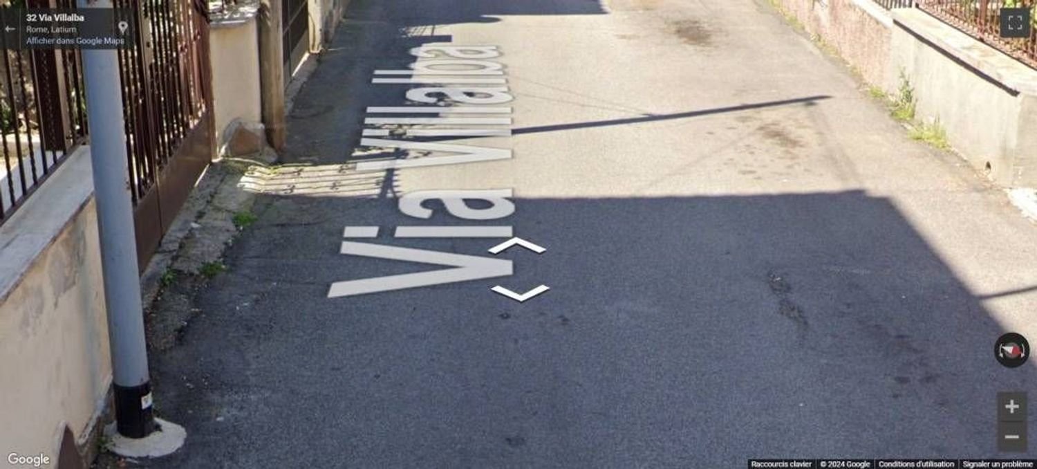 3 rooms Apartment in Rome, Italy No. 197509