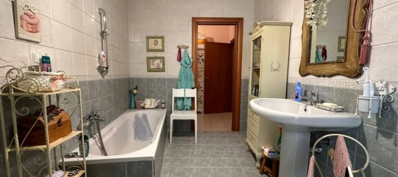 Квартира с 2 комнатами в Фоджа, Италия № 31380 13