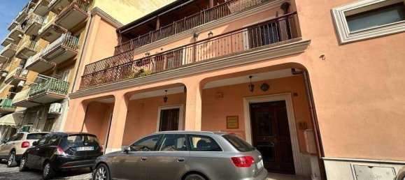 Квартира с 2 комнатами в Фоджа, Италия № 31380 2