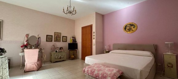 Квартира с 2 комнатами в Фоджа, Италия № 31380 22