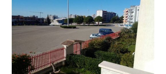 Apartamento de 5 habitaciónes en Taranto, Italy No. 253145 7