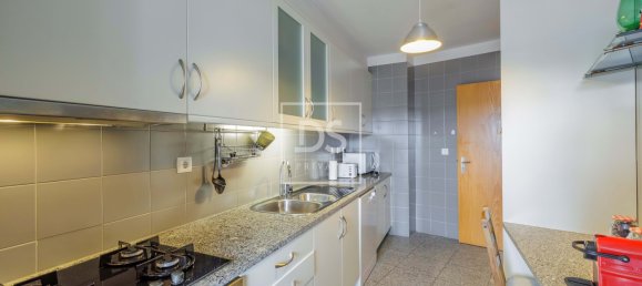 1 bedroom Apartment in Porto, Portugal No. 58642 2