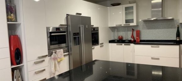 5 bedrooms House in Bondy, France No. 360322 16