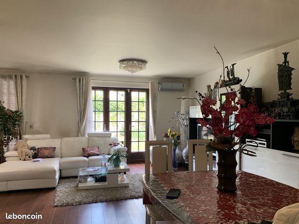 5 bedrooms House in Bondy, France No. 360322