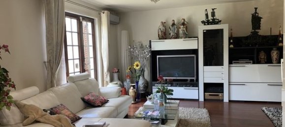 5 bedrooms House in Bondy, France No. 360322 13