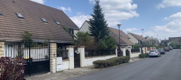 5 bedrooms House in Bondy, France No. 360322 12