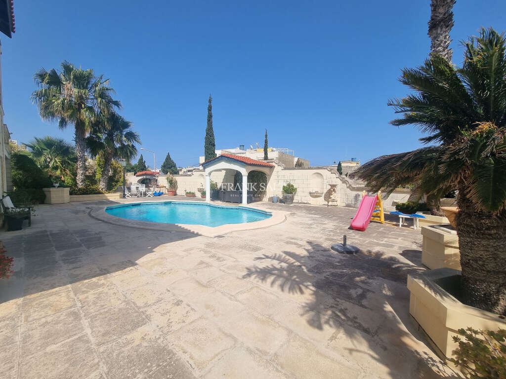 Мезонет с 2 спальнями в Свийи, Мальта № 11584