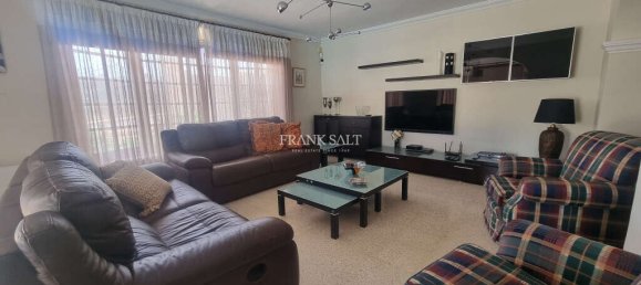 2 Schlafzimmer Maisonette-Wohnung in Swieqi, Malta, Nr. 11584 5