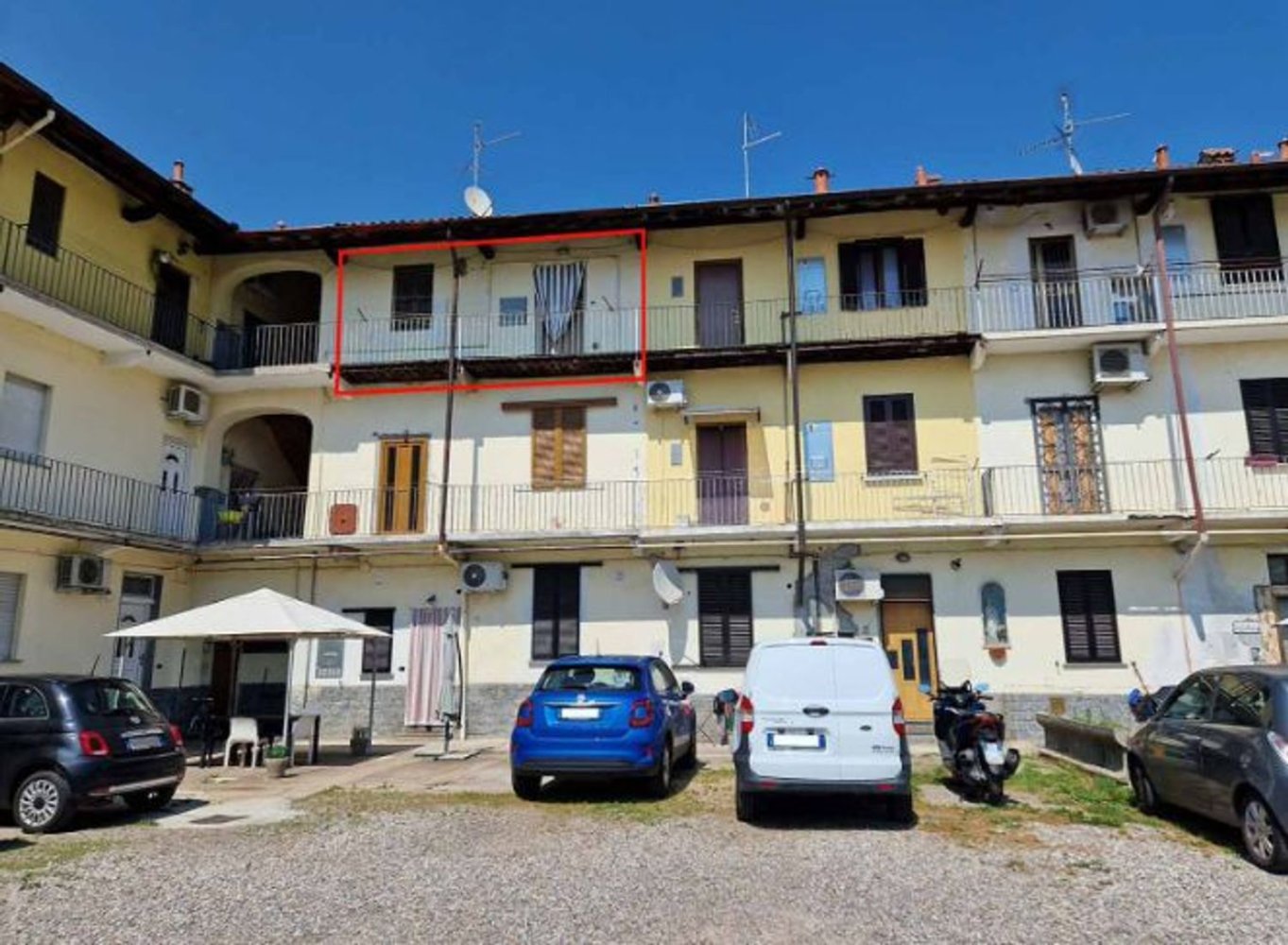 2 rooms Apartment in Bareggio, Italy No. 218985