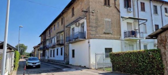 2 rooms Apartment in Bareggio, Italy No. 218985 11