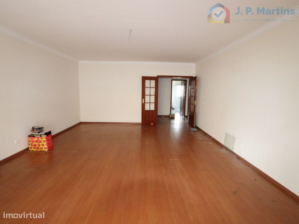 4 bedrooms Apartment in Barreiro, Portugal No. 346273