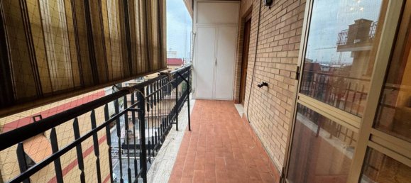 3 bedrooms Apartment in Rome, Italy No. 99627 32