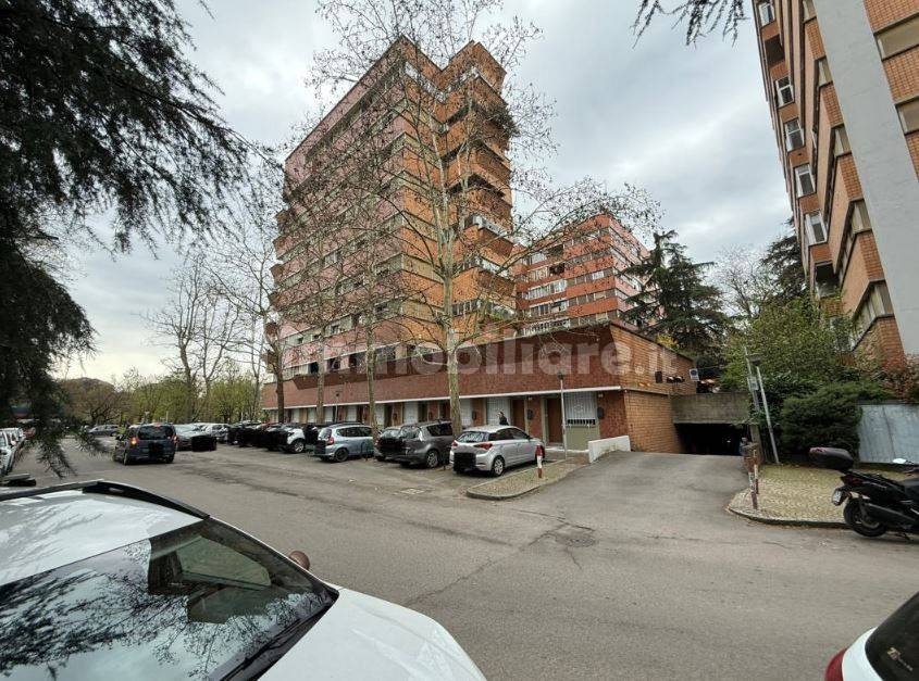 1 bedroom Garage in Bologna, Italy No. 338702